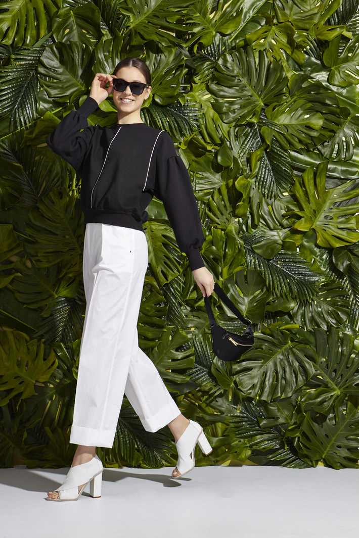 High waisted wide trousers Intrend High waisted wide trousers Intrend