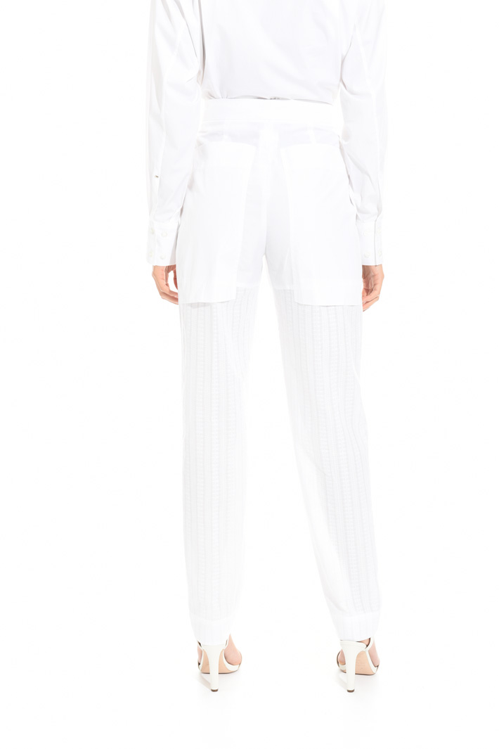 Trousers with jacquard leg
Intrend Trousers with jacquard leg
Intrend
