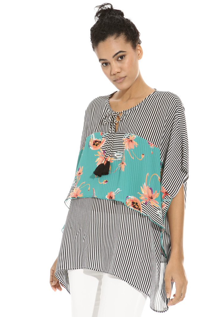 Oversized tunic in crepe fabric Intrend Oversized tunic in crepe fabric Intrend