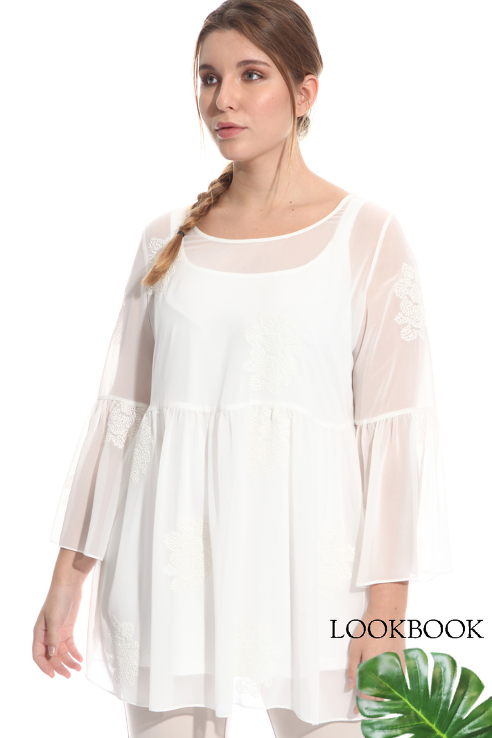 Blusa in georgette con ricami Intrend Blusa in georgette con ricami Intrend