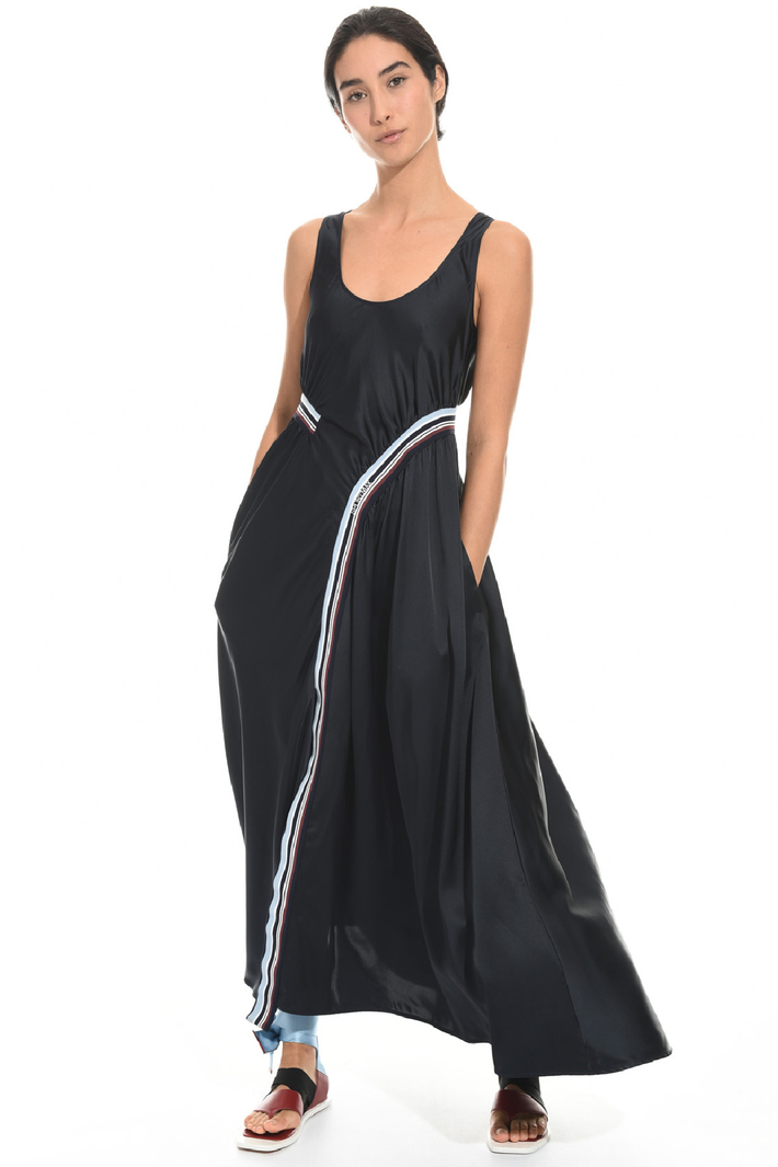Dress with elastic inserts Intrend Dress with elastic inserts Intrend