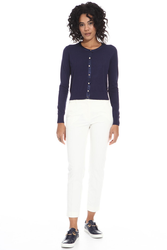 Satin trim shrug Intrend Satin trim shrug Intrend