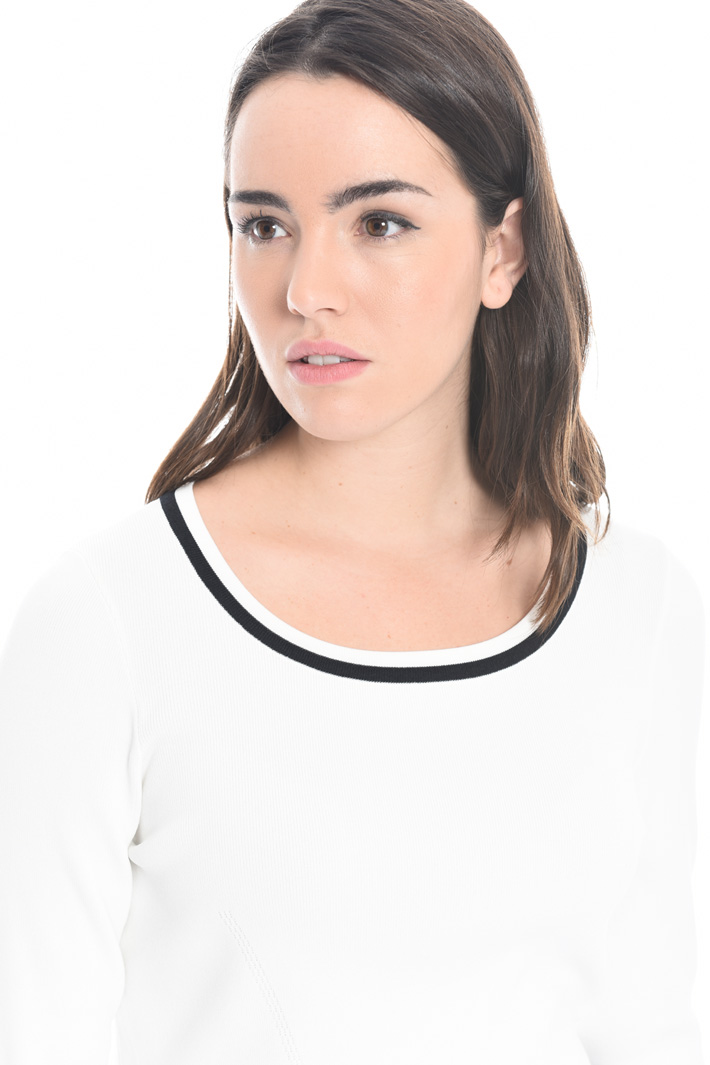 Viscose sweater Intrend Viscose sweater Intrend