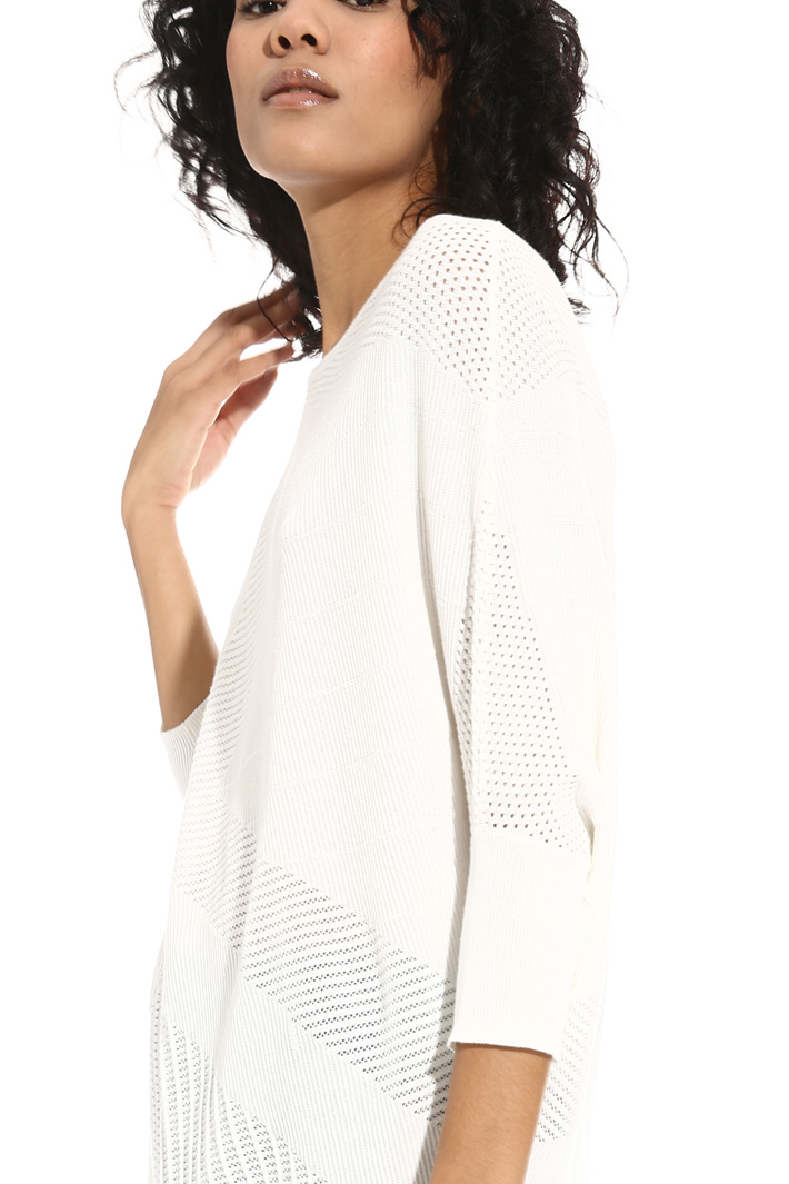 Asymmetrical mesh sweater Intrend Asymmetrical mesh sweater Intrend