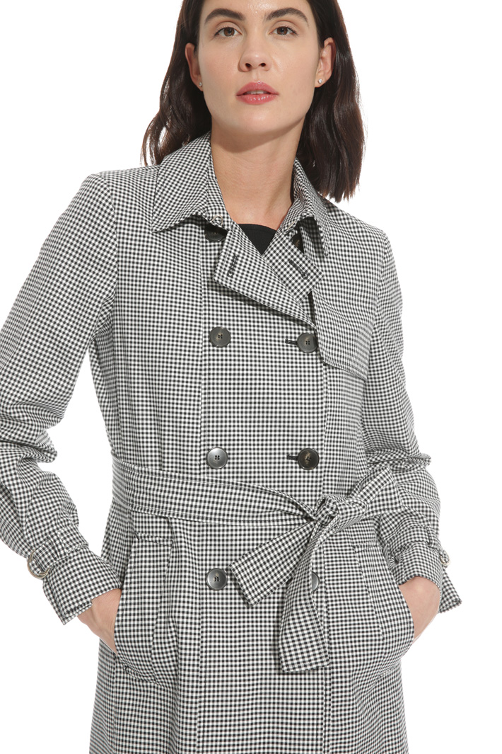Trench in vichy fabric
Intrend Trench in vichy fabric
Intrend