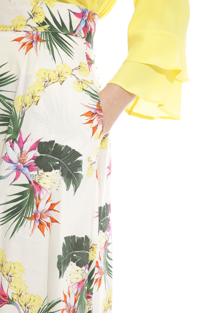 Midi skirt with pockets Intrend Midi skirt with pockets Intrend