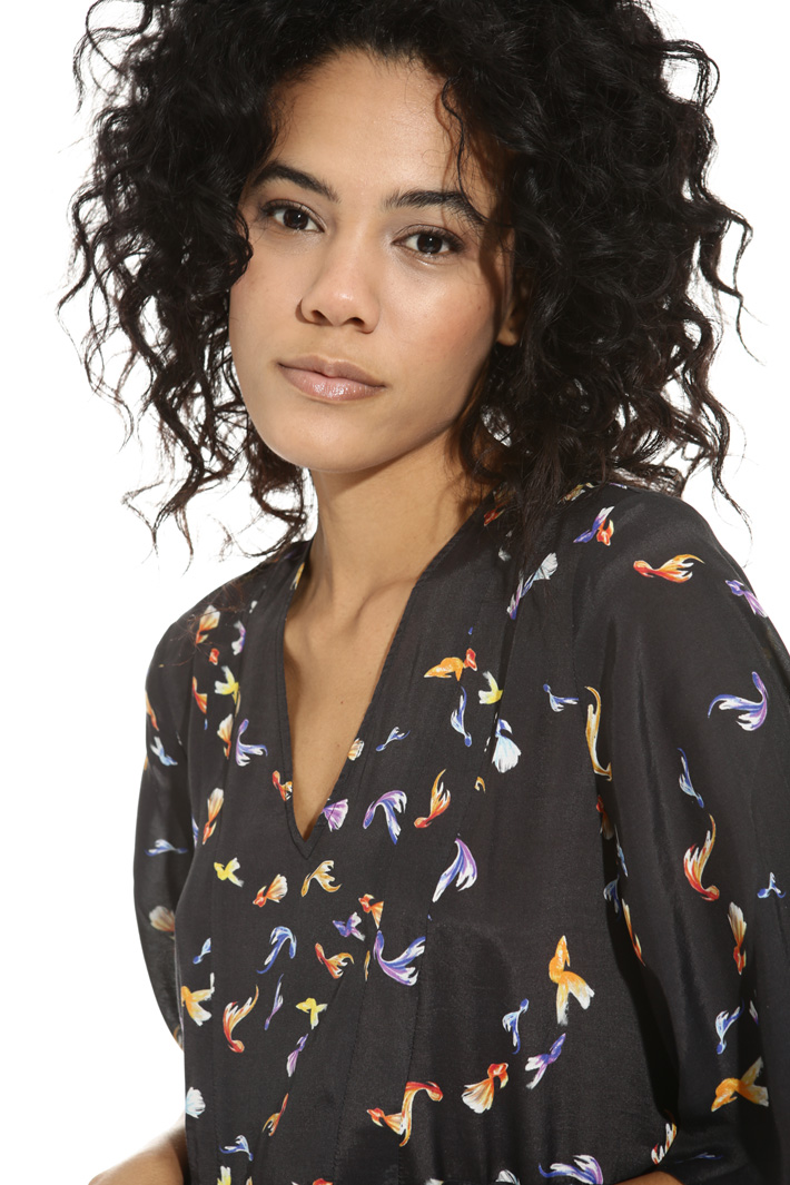 Lightweight viscose top Intrend Lightweight viscose top Intrend