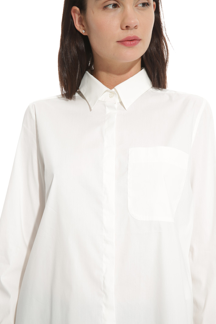 Crepe and poplin shirt
Intrend Crepe and poplin shirt
Intrend