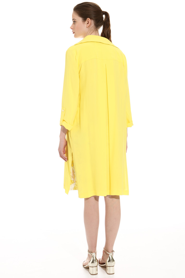 Crepe fabric duster coat
Intrend Crepe fabric duster coat
Intrend