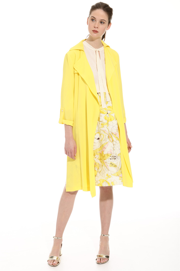 Crepe fabric duster coat
Intrend Crepe fabric duster coat
Intrend