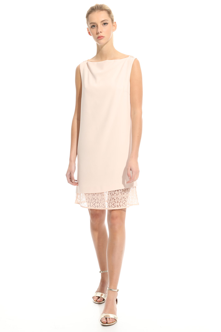Triacetate and lace dress
Intrend Triacetate and lace dress
Intrend