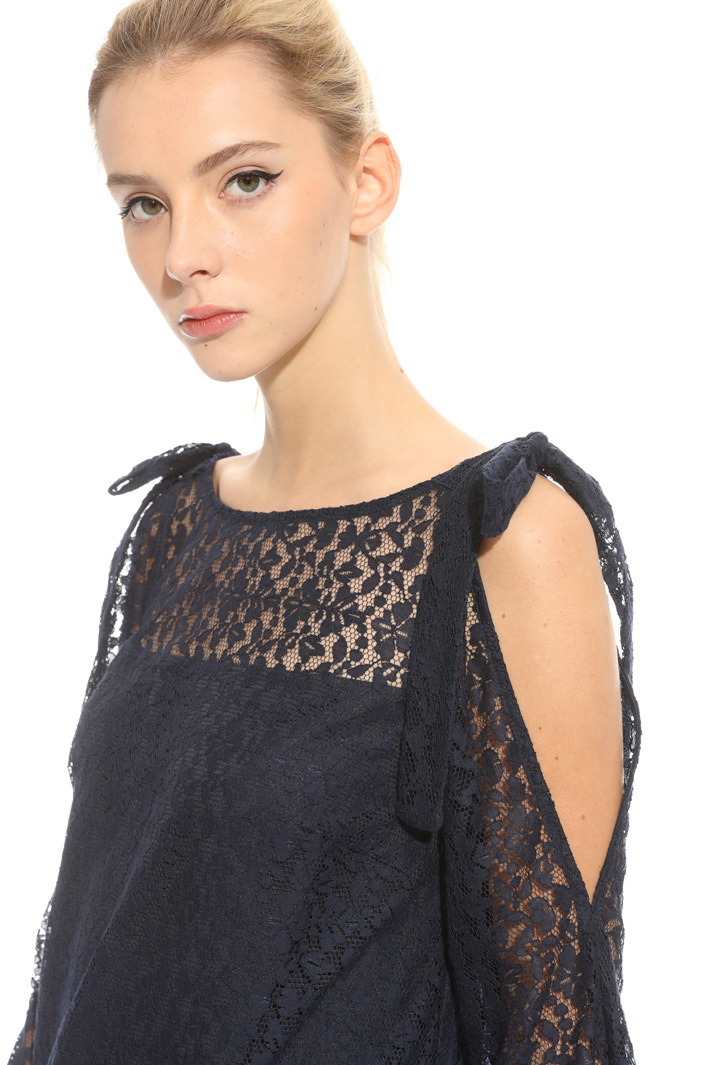 Short lace dress Intrend Short lace dress Intrend