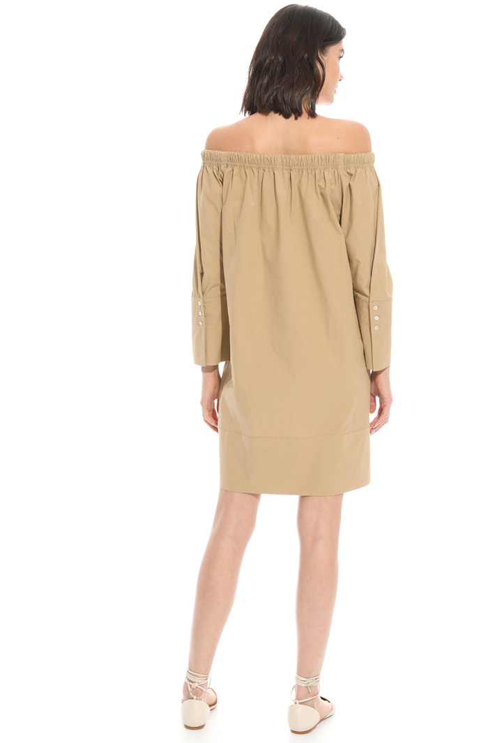 Bardot neckline dress Intrend Bardot neckline dress Intrend