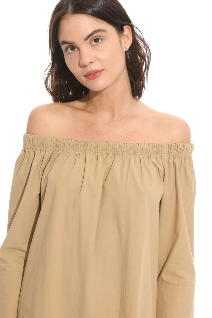 Bardot neckline dress Intrend Bardot neckline dress Intrend