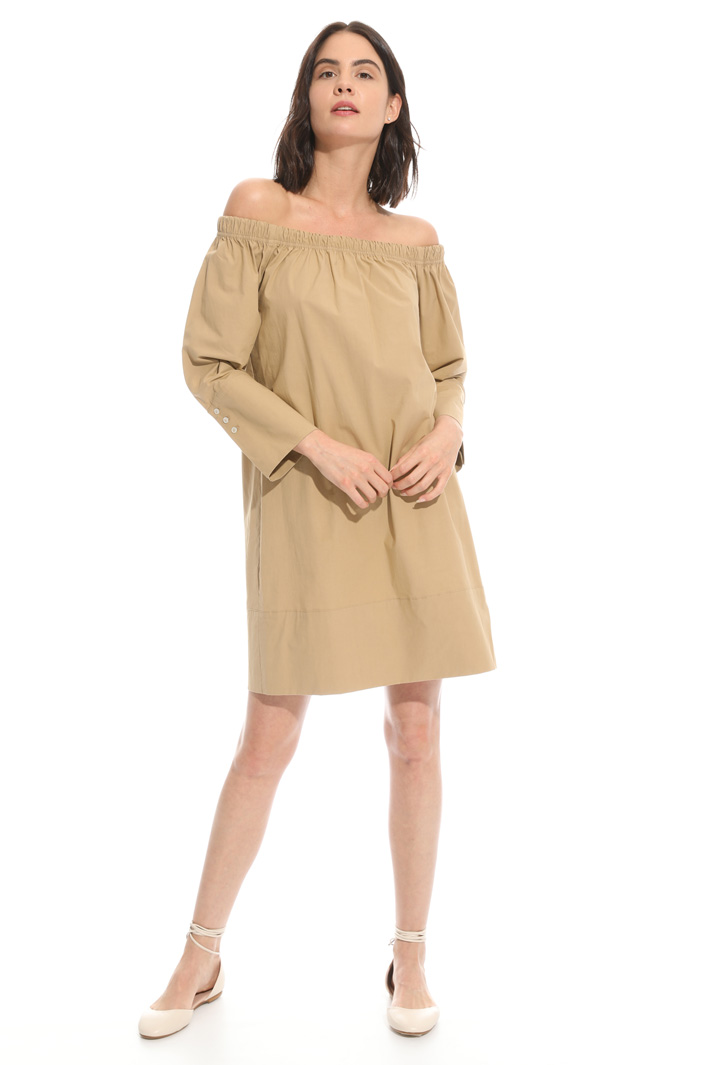 Bardot neckline dress Intrend Bardot neckline dress Intrend