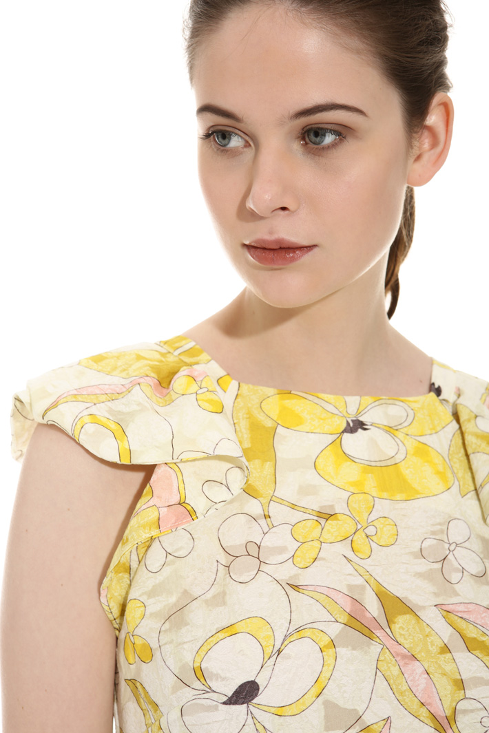 Ruffle sleeve blouse Intrend Ruffle sleeve blouse Intrend