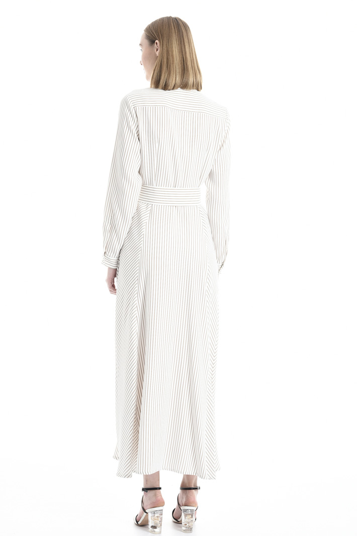 Fluid chemisier dress
Intrend Fluid chemisier dress
Intrend