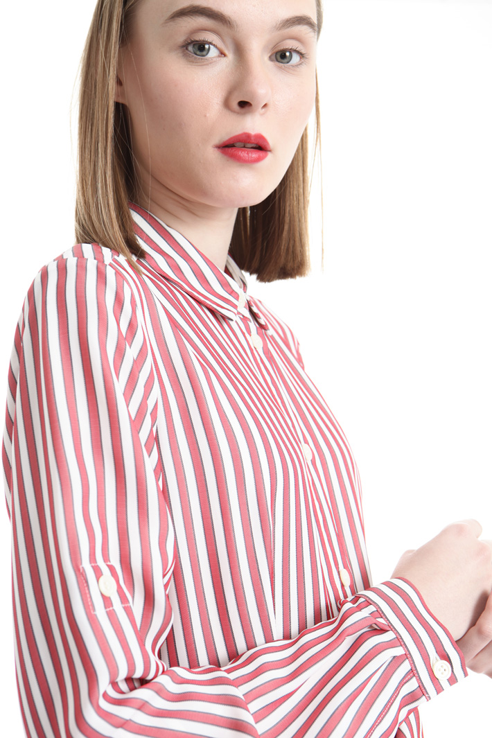 Fluid chemisier dress
Intrend Fluid chemisier dress
Intrend