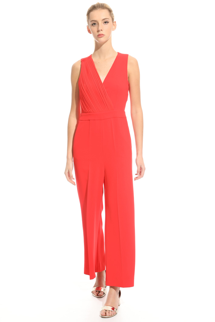 Pleated jumpsuit Intrend Pleated jumpsuit Intrend