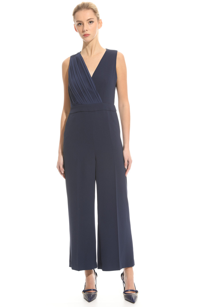 Pleated jumpsuit Intrend Pleated jumpsuit Intrend