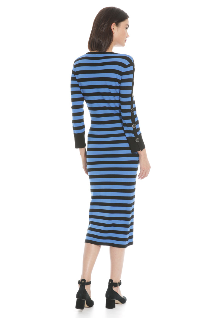 Knit longuette dress
Intrend Knit longuette dress
Intrend