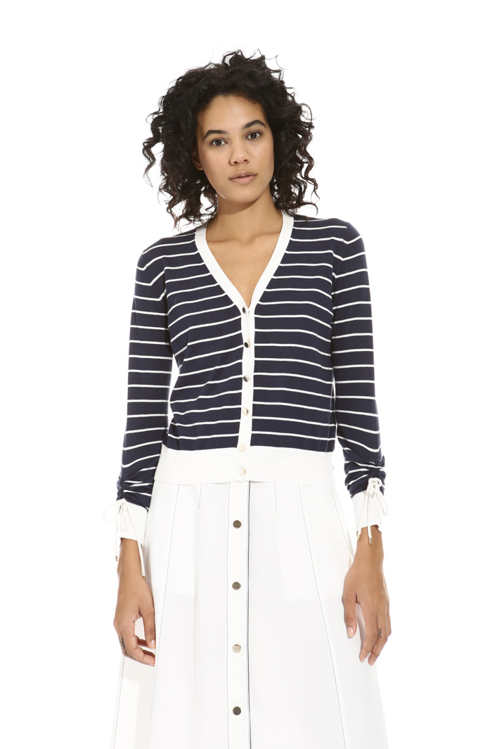 Buttoned cardigan Intrend Buttoned cardigan Intrend