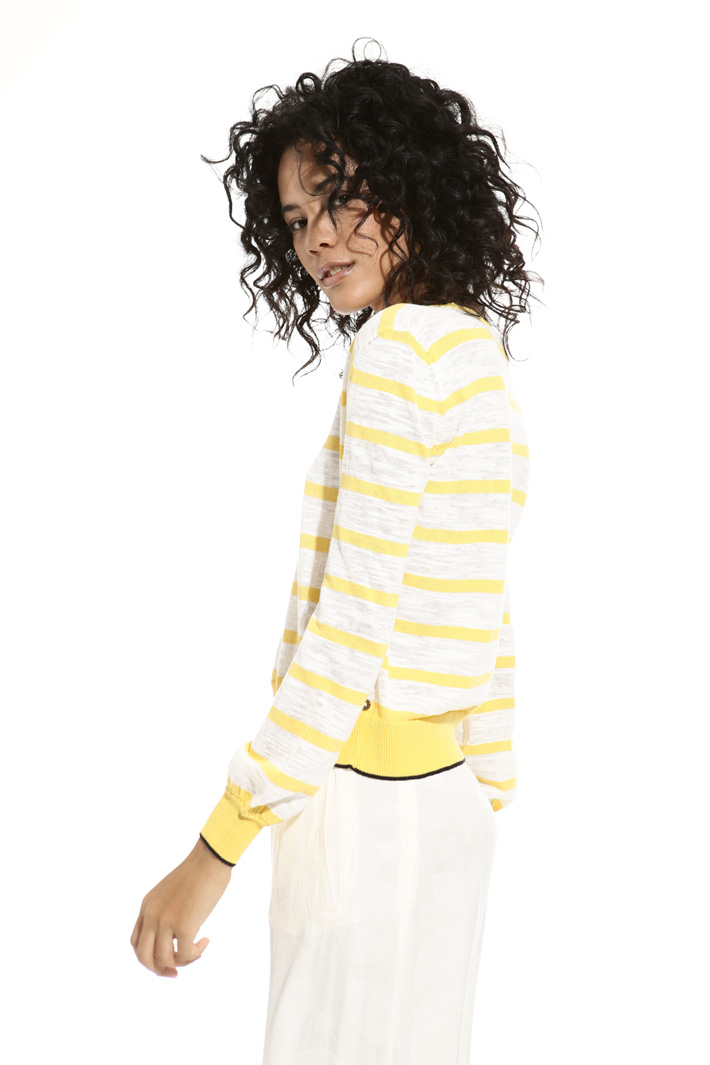 Lightweight cotton sweater Intrend Lightweight cotton sweater Intrend
