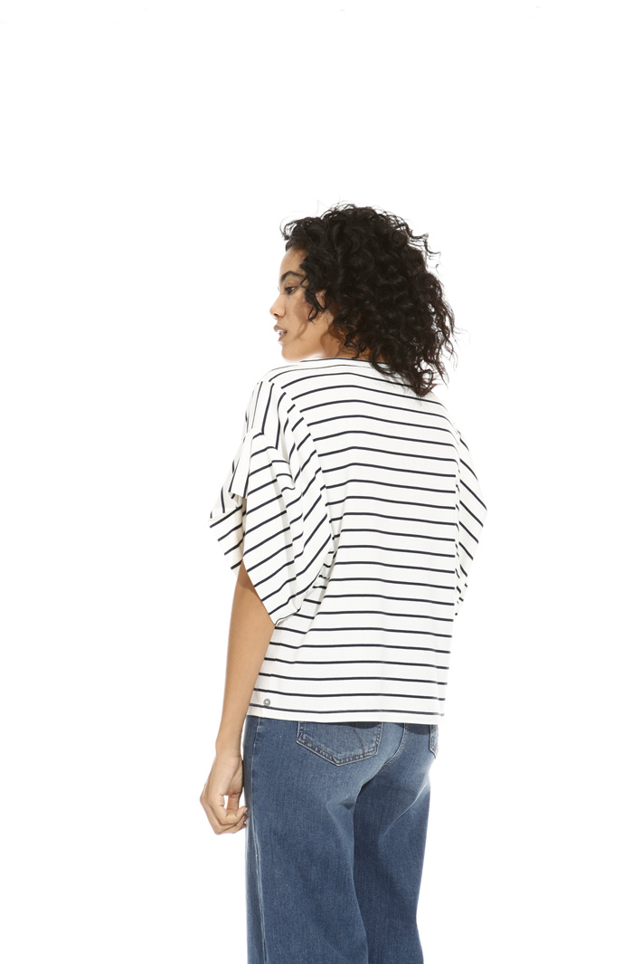 T-shirt in jersey pesante Intrend T-shirt in jersey pesante Intrend