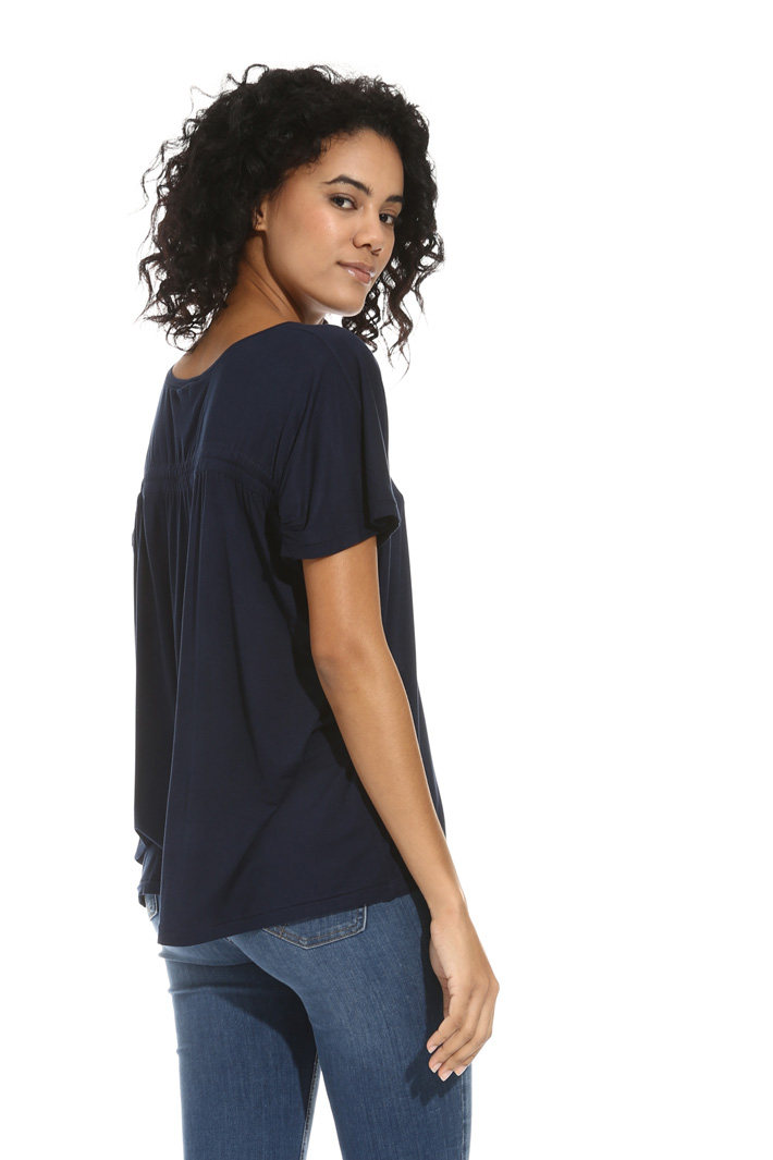 T-shirt svasata in viscosa Intrend T-shirt svasata in viscosa Intrend