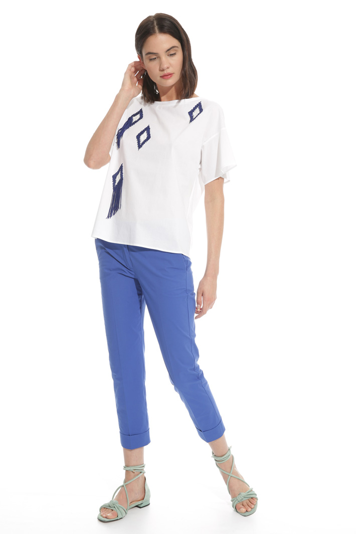 T-shirt con ricamo paillettes Intrend T-shirt con ricamo paillettes Intrend