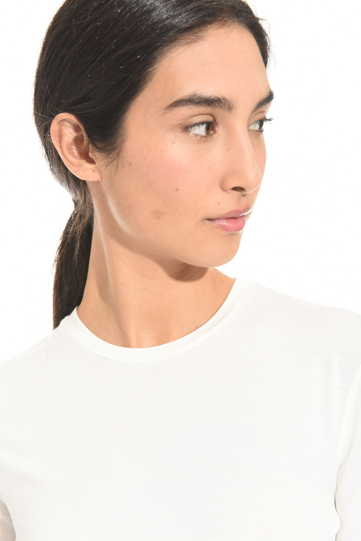 Viscose crepe neck T-shirt Intrend Viscose crepe neck T-shirt Intrend