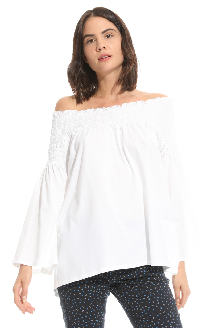 T-shirt con scollo bardot Intrend T-shirt con scollo bardot Intrend