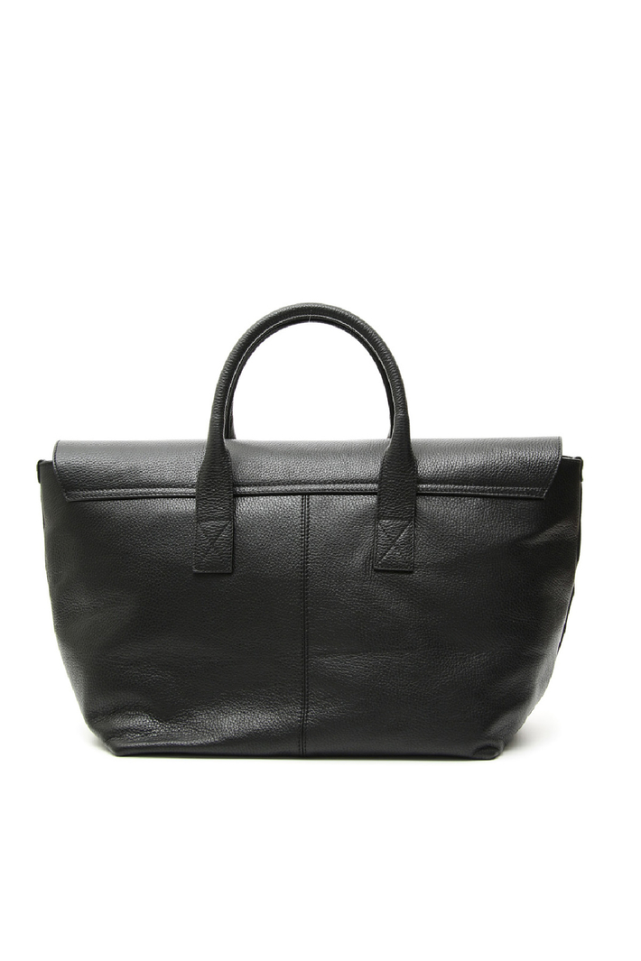 Maxi leather handbag
Diffusione Tessile Maxi leather handbag
Diffusione Tessile