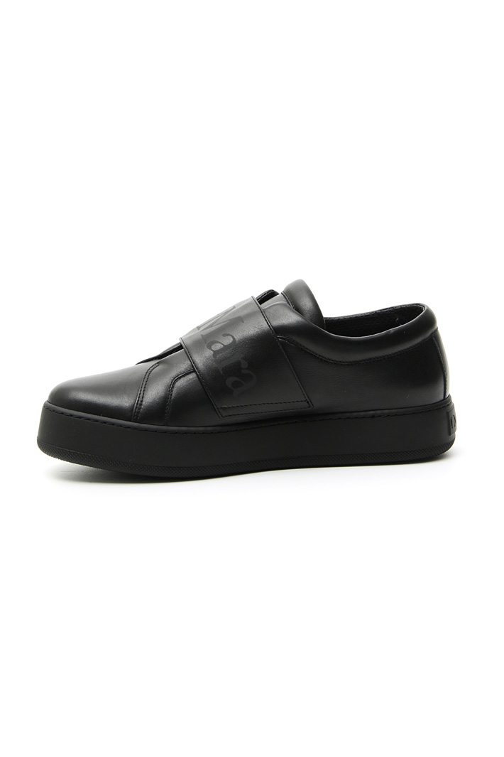 Sneakers in pelle semi lucida Intrend Sneakers in pelle semi lucida Intrend