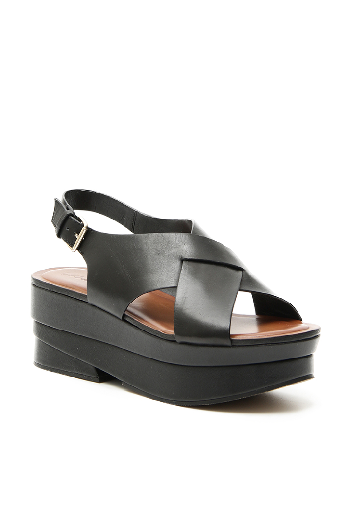 Leather platform sandals
Intrend Leather platform sandals
Intrend
