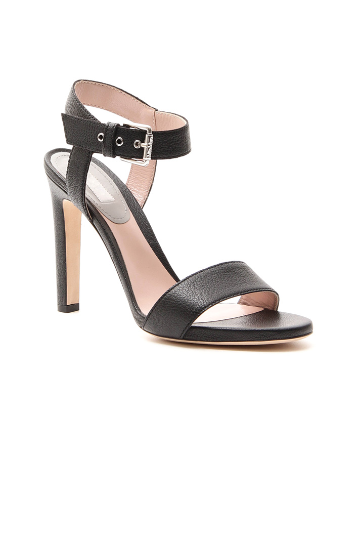 Tumbled leather sandals Intrend Tumbled leather sandals Intrend