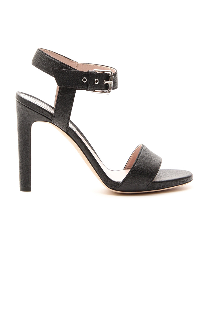 Tumbled leather sandals Intrend Tumbled leather sandals Intrend