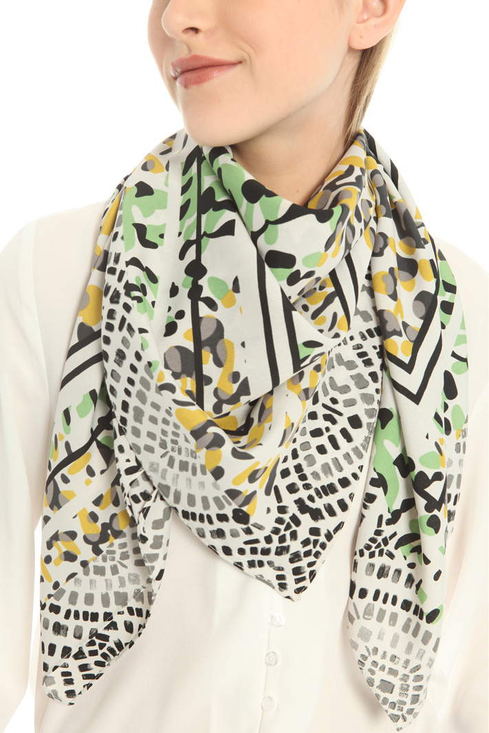 Crepe fabric stole Intrend Crepe fabric stole Intrend