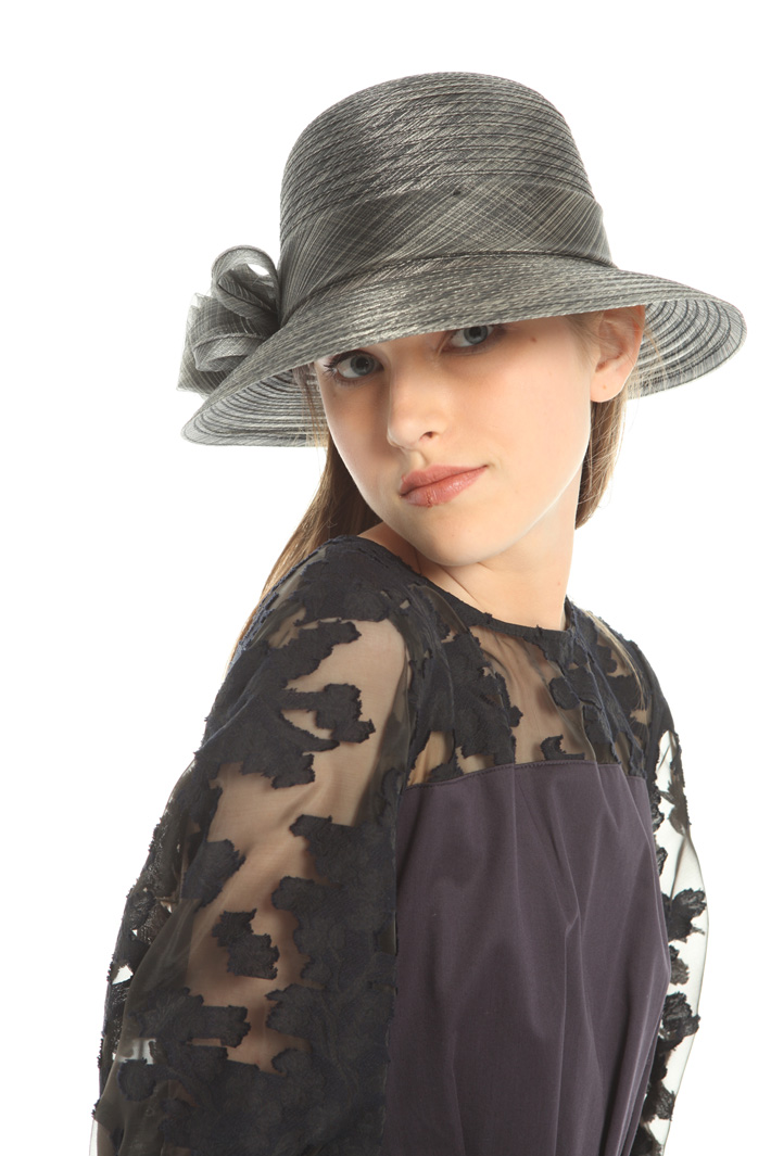 Cappello in organza con fiocco Intrend Cappello in organza con fiocco Intrend