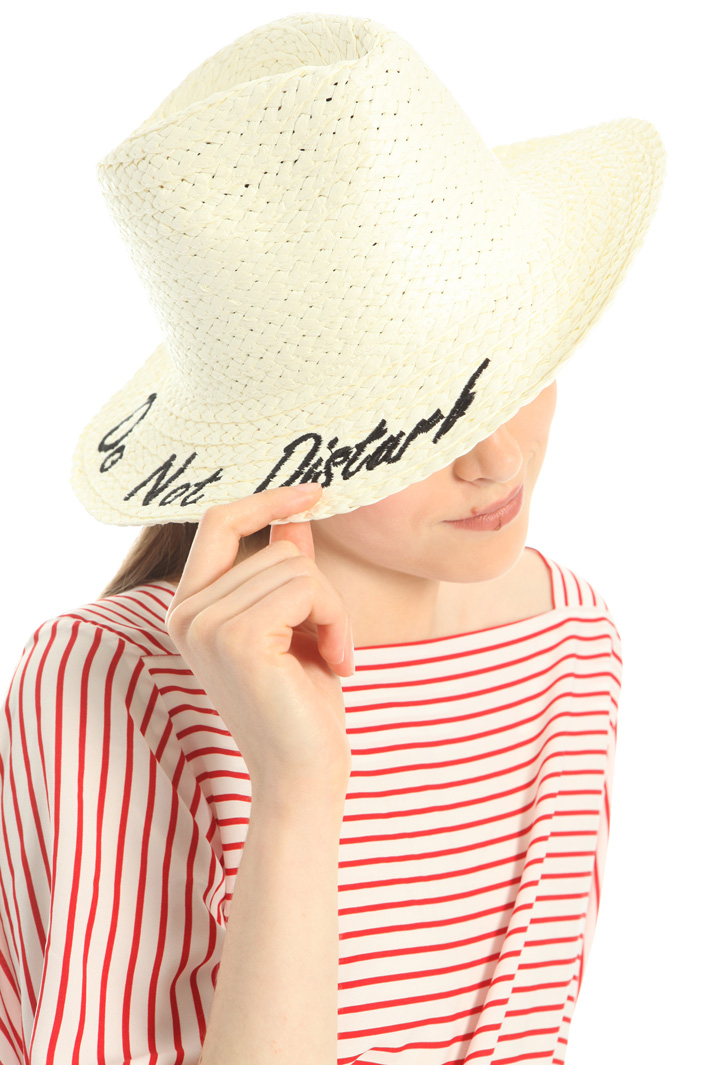 Embroidered fedora hat Intrend Embroidered fedora hat Intrend