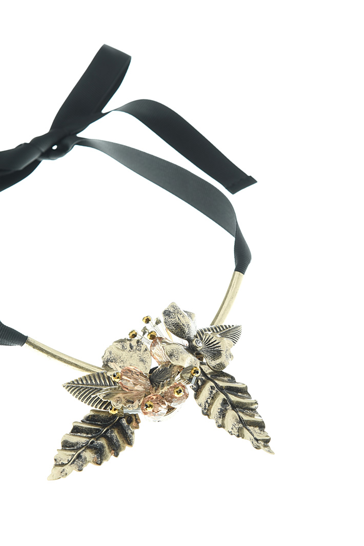 Floral pattern necklace Diffusione Tessile Floral pattern necklace Diffusione Tessile