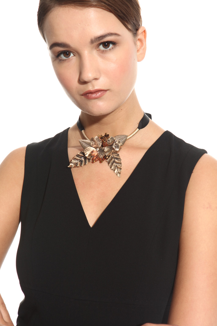 Floral pattern necklace Diffusione Tessile Floral pattern necklace Diffusione Tessile
