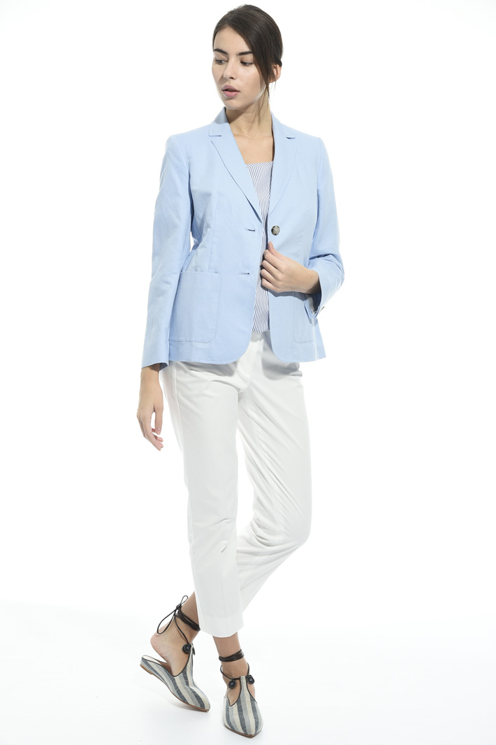 Cotton and linen blazer
Intrend Cotton and linen blazer
Intrend