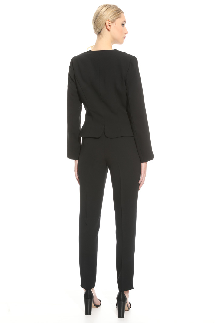 Tailleur in tessuto crepe Intrend Tailleur in tessuto crepe Intrend