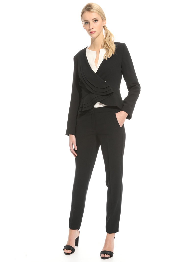 Tailleur in tessuto crepe Intrend Tailleur in tessuto crepe Intrend