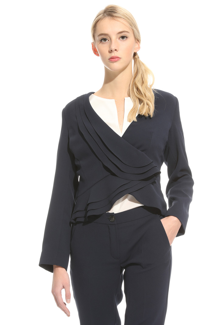 Suit in crepe fabric Intrend Suit in crepe fabric Intrend