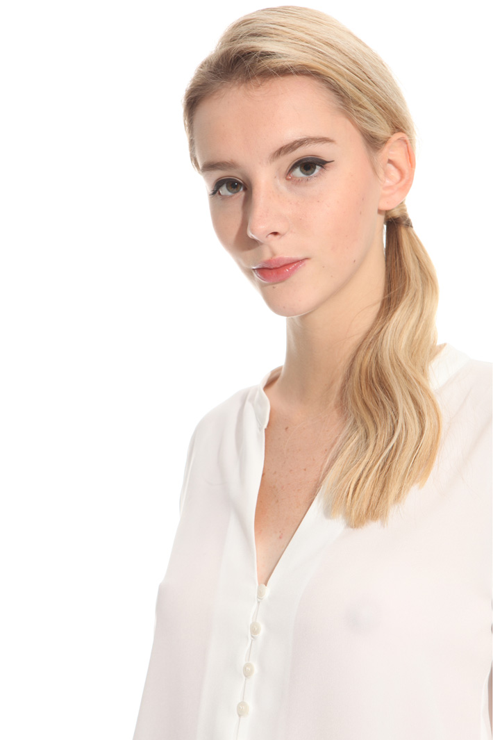 Blusa in crepe Intrend Blusa in crepe Intrend