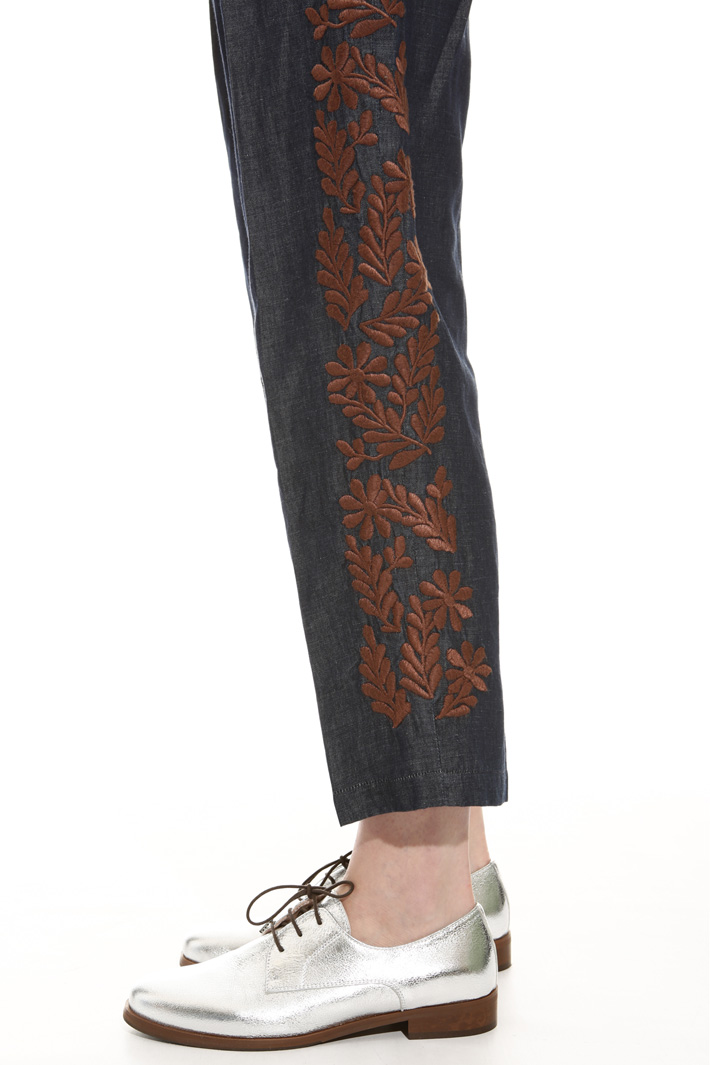 Jeans con ricamo in filo Intrend Jeans con ricamo in filo Intrend