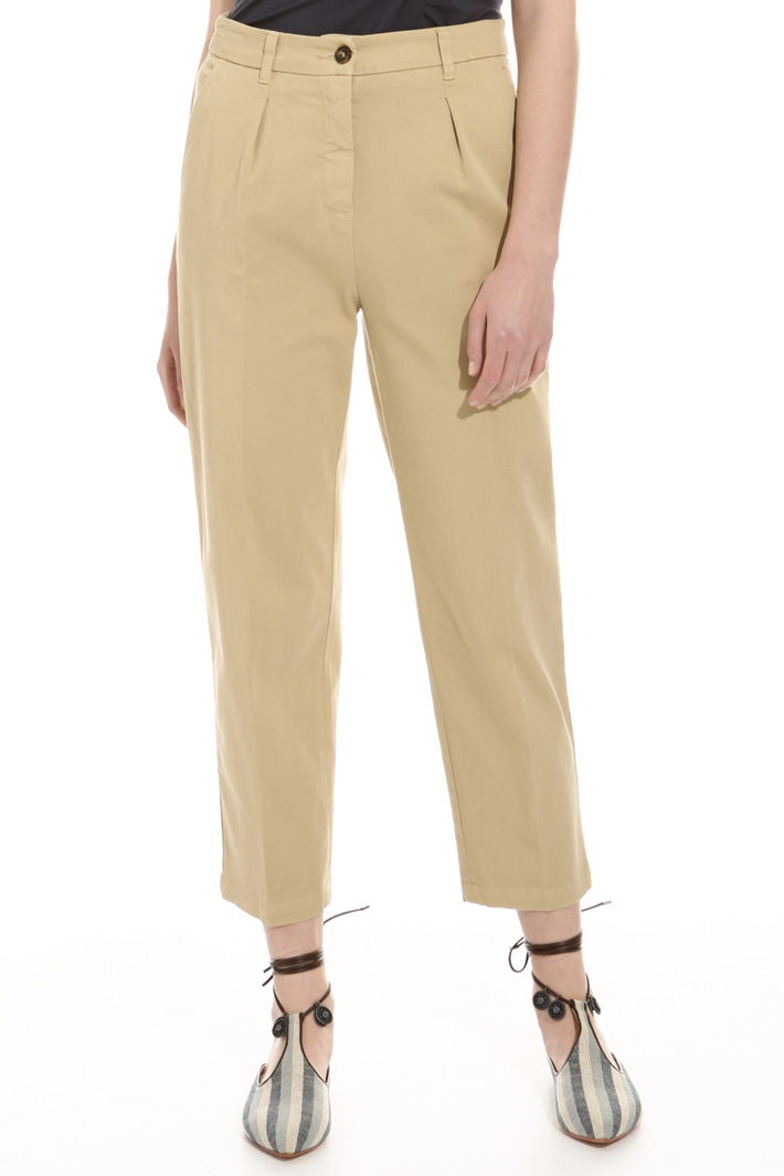 Stretch gabardine trousers
Intrend Stretch gabardine trousers
Intrend