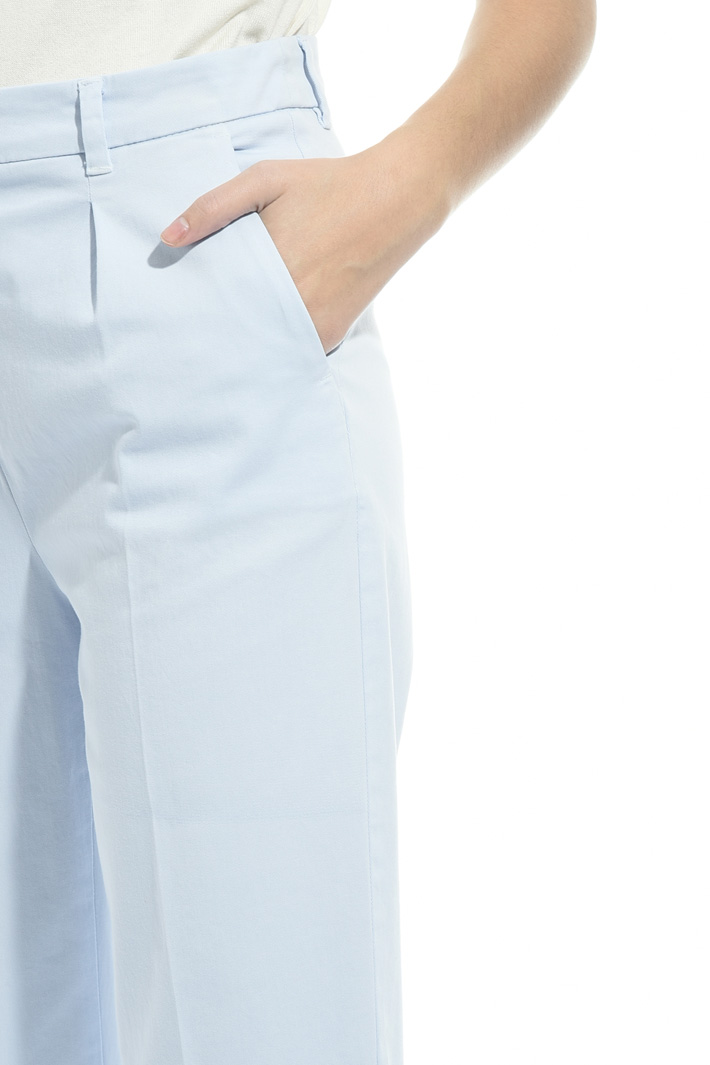 Stretch gabardine trousers
Intrend Stretch gabardine trousers
Intrend